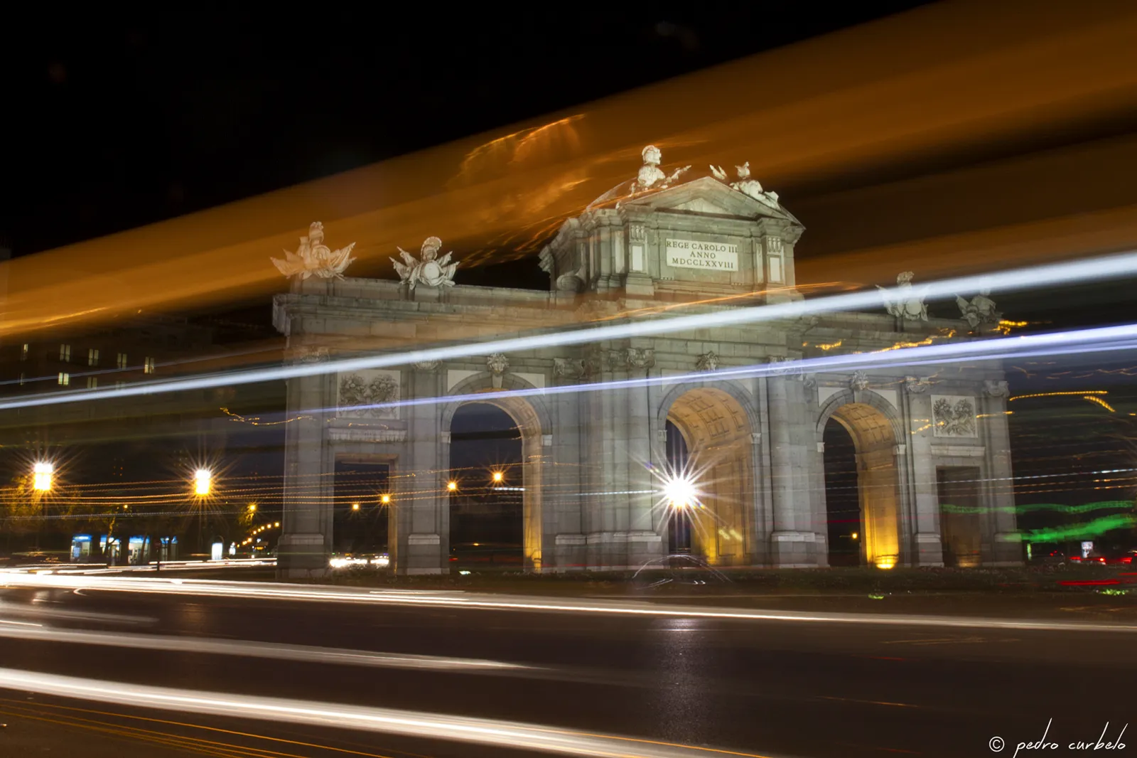 fotografia de arquitectura nocturna