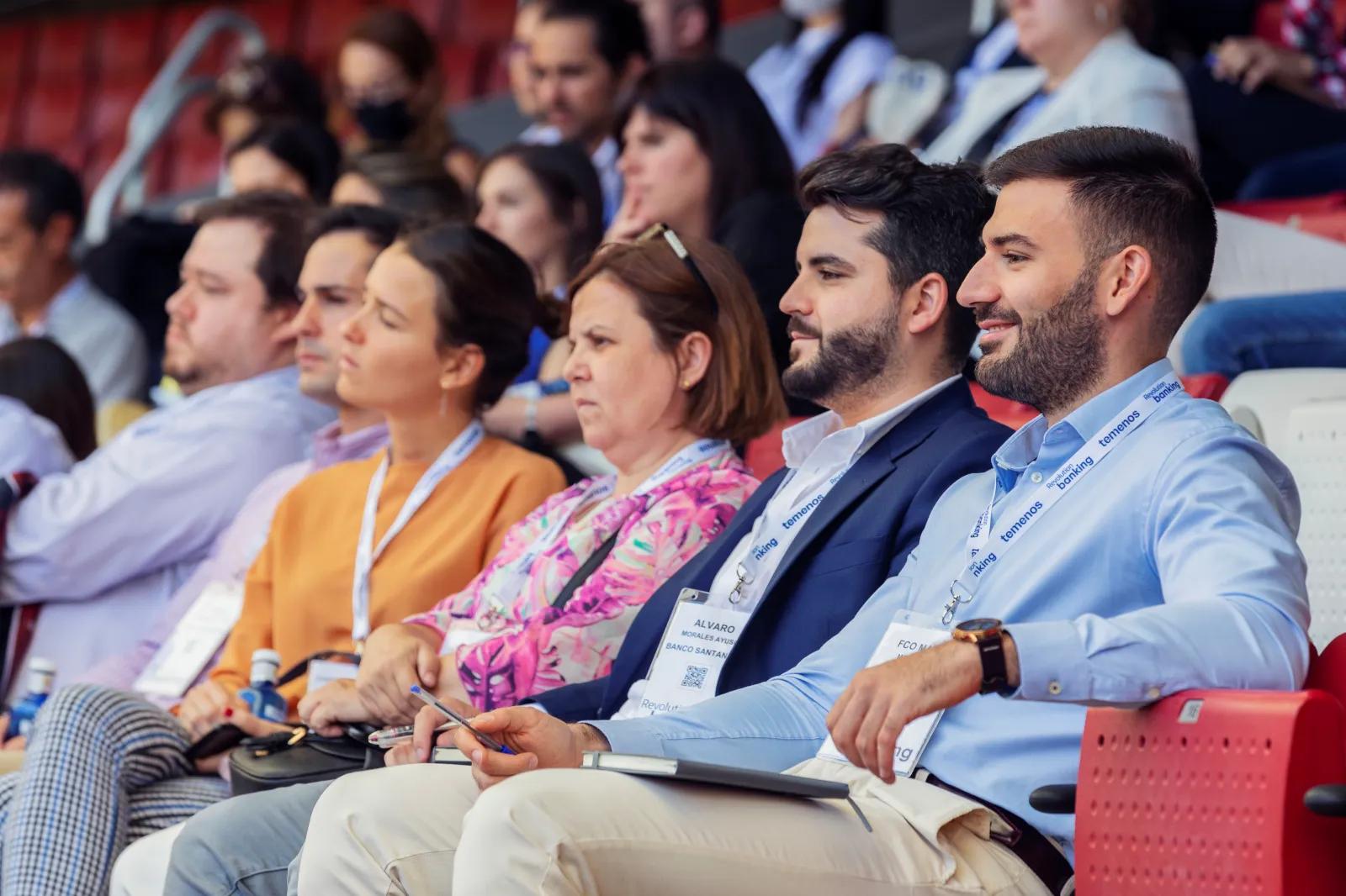fotografia de publico en evento